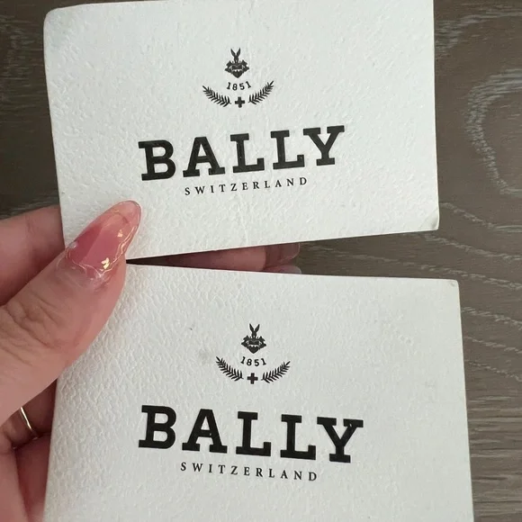 Bally Switzerland Dark Lapis Calf Plain Cochi Handbang - Picture 16 of 16